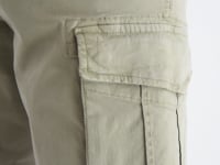 Pantaloncini cargo con patta